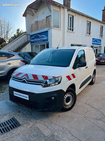  Voir détails -Citroen Berlingo 1.6 BlueHDi 100 S&S à  La Chapelle-de-Guinchay (71)