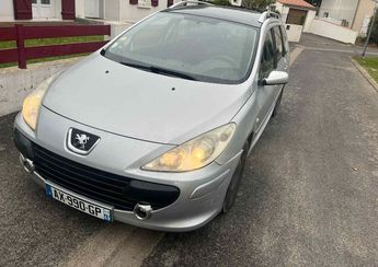  Voir détails -Alfa romeo 145 1.4 L HDI 70 cv à Nantes (44)