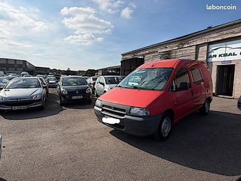  Voir détails -Fiat Scudo COMBI 2.0 16V 136CH PACK 6 PLACES à Wittelsheim (68)