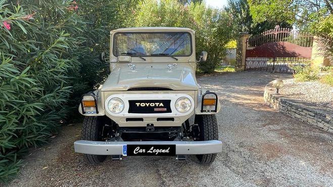 Toyota Land Cruiser BJ43 SERIE 40 BJ 43 Beige Clair de 1979
