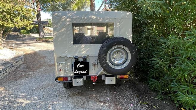 Toyota Land Cruiser BJ43 SERIE 40 BJ 43 Beige Clair de 1979