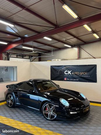  Voir détails -Porsche 911 COUPE TURBO 997 3.6 480ch PACK CHRONO SP à Saint-Martin-la-Plaine (42)