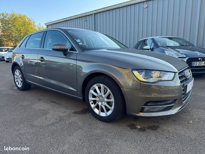 Audi A3 Sportback 1.6 TDI 110 CH ATTRACTION Gris de 2016