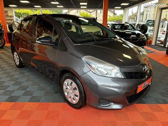  Voir détails -Toyota Yaris III PACK ACTIVE 1.4I 16V 90 cv à Piennes (54)