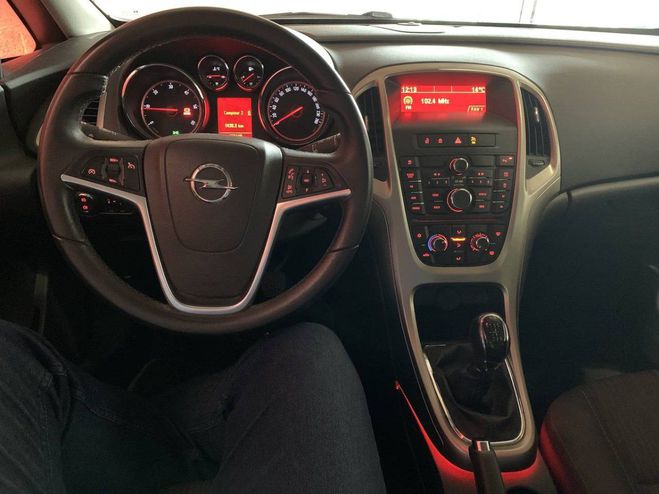 Opel Astra Opel Astra sports tourer 1.7 CDTI110 FAP Enjoy BLANCHE de 2011