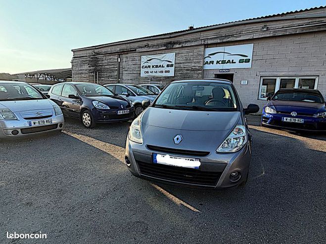 Renault Clio III 1.2 16V 75CH EXPRESSION 5P Gris de 2009