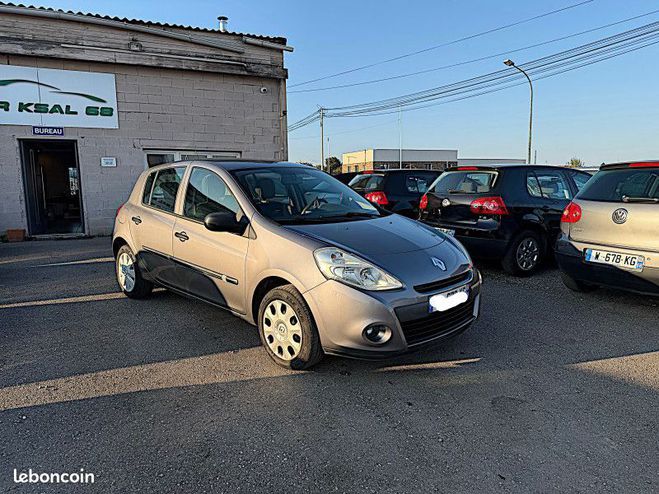 Renault Clio III 1.2 16V 75CH EXPRESSION 5P Gris de 2009