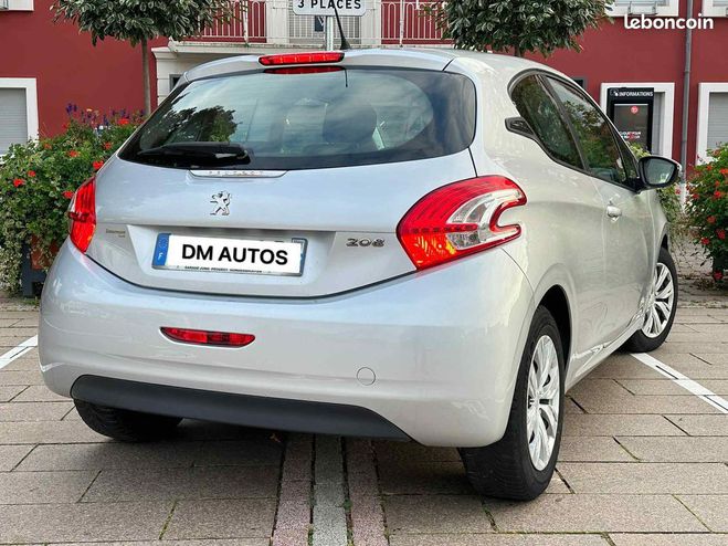 Peugeot 208 1.4 hdi 68ch edition active Gris de 2013