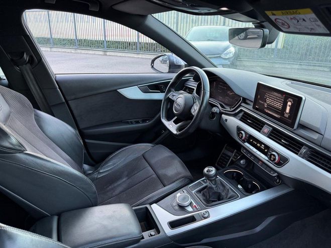 Audi A4 Avant 2.0 TDI 150CH ULTRA S LINE Gris F de 2016
