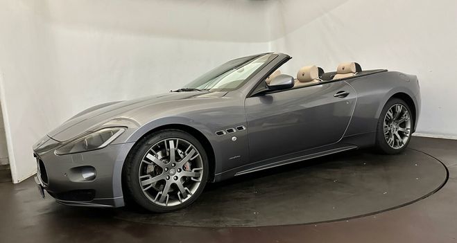 Maserati Grancabrio Maserati Grancabrio  Grise de 2012