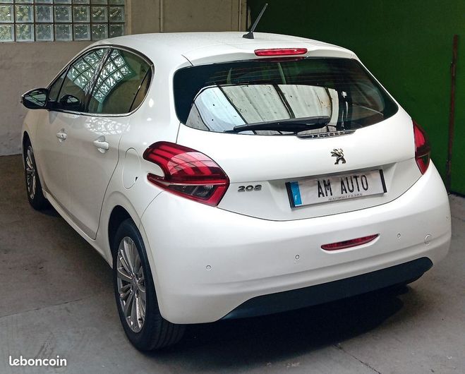 Peugeot 208 1,5L BlueHDI Blanc de 2018