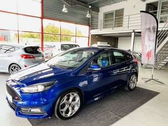  Voir détails -Ford Focus ST 2,0 250 GPS APPLE CARPLAY FEUX HALOGE à Phalsbourg (57)