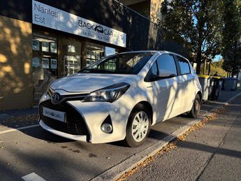  Voir détails -Toyota Yaris PRO HYBRIDE LCA 2016 100h Business à Nantes (44)