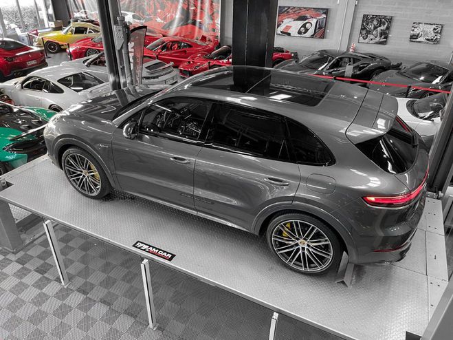 Porsche Cayenne Turbo S E-Hybrid ? Exclusive Manufaktur  Gris Quartzite m�tallis� de 2020