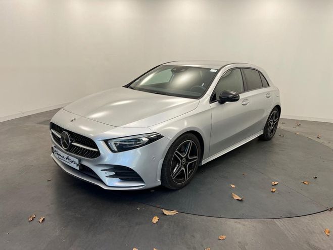 Cliquer pour voir la photo suivante Mercedes Classe A 250 7G-DCT 4Matic AMG Line Gris Métallisé de 2020