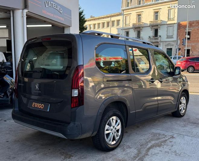 Peugeot Rifter LONG 1.5 BLUEHDI 100 ALLURE 7PL + CARPLA Gris de 2020