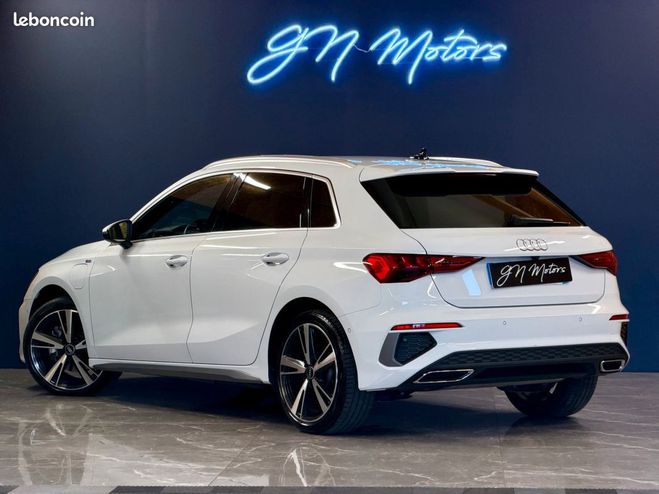 Audi A3 Sportback iv 40 tfsie 204 s line tronic  Blanc de 2020