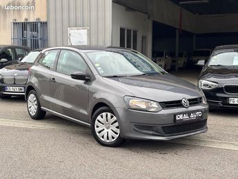  Voir détails -Volkswagen Polo 1.6 TDI 90 Confort à Saint-Martin-d'Hres (38)