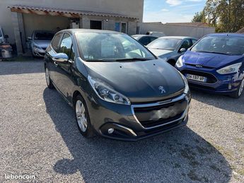  Voir détails -Peugeot 208 1.2 vti 82 ch à Bize-Minervois (11)