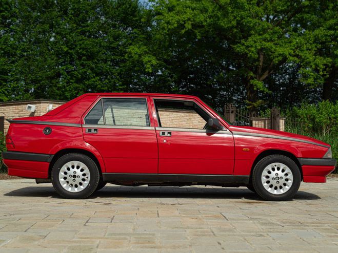 Alfa romeo 75 1991 75 ROSSO de 1991