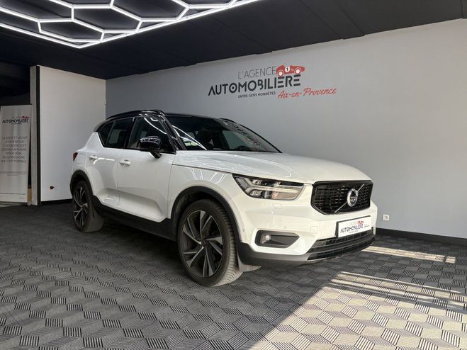 Cliquer pour voir la photo suivante Volvo XC40 D4 AWD 190 R-DESIGN GEARTRONIC 8 - SUIVI Blanc de 2018