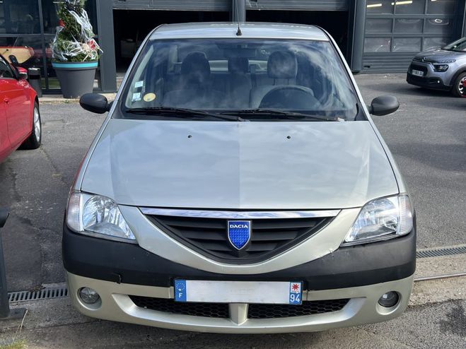 Dacia Logan Dacia Logan 1.4 MPI 75 - FRAIS MECANIQUES A PREVOIR  Gris de 2005