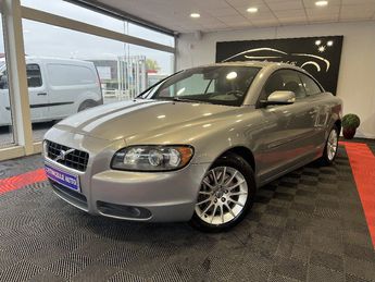  Voir détails -Volvo C70 CABRIOLET 2.4L 140 Momentum à Creuzier-le-Vieux (03)