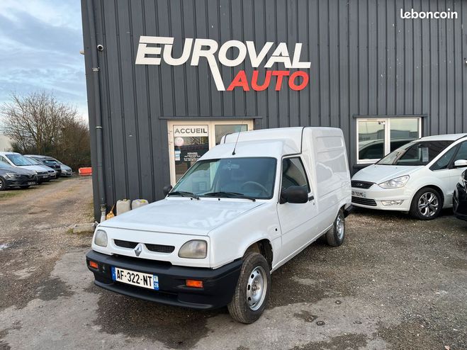 Cliquer pour voir la photo suivante Renault Express 1.9 d 65 cv Blanc de 1997