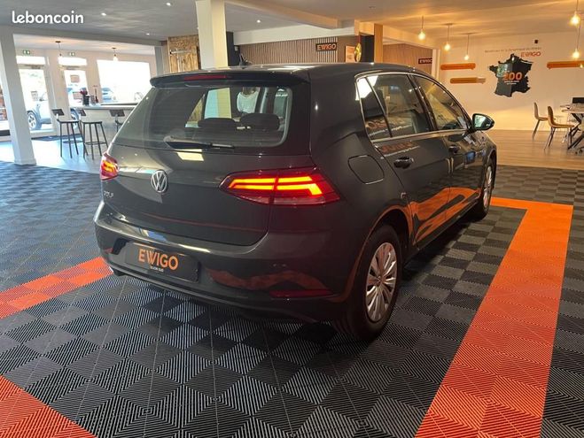 Volkswagen Golf 1.0 TSI 85 BLUEMOTION TRENDLINE Gris de 2018