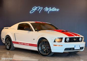  Voir détails -Ford Mustang v 4.6 v8 300 gt premium garantie 12 mois à Thoiry (78)