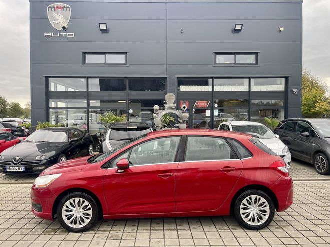 Cliquer pour voir la photo suivante Citroen C4 1.6 e-HDi110 FAP Confort BMP6 5p Rouge Métallisé de 2012