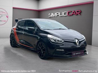  Voir détails -Renault Clio IV 1.6 Turbo 220 Energy RS Trophy EDC -  à Eschau (67)