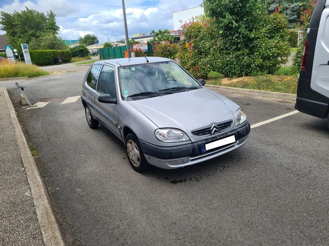 Citroen Saxo 1.1 BIC 1700E Gris clair de 2001