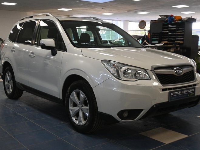 Subaru Forester 2.0D Premium Lineartronic Blanc de 2015