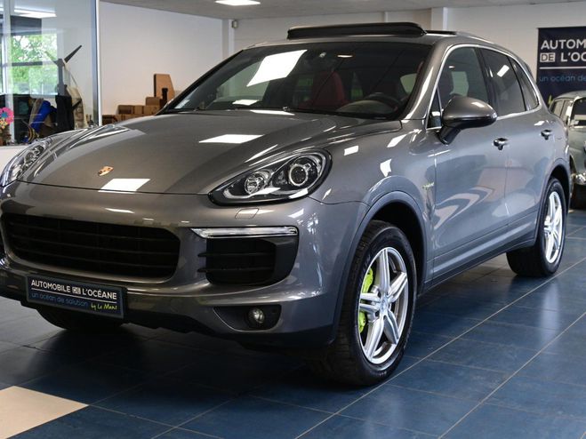 Cliquer pour voir la photo suivante Porsche Cayenne 3.0 V6 416 ch S E-Hybrid Tiptronic A Gris Foncé de 2015