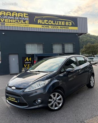  Voir détails -Ford Fiesta 1.4 i 96 cv garantie à Draguignan (83)