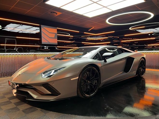 Lamborghini Aventador S COUPE 6.5L V12 740CH Ad Personam Grigio Vulcano de 2017