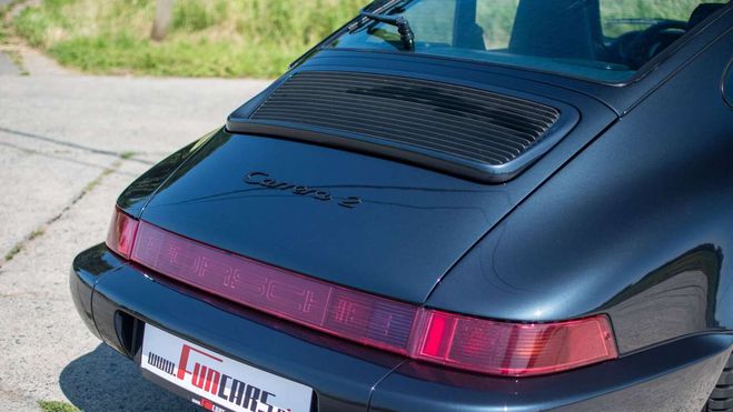 Porsche 911 964 Carrera 2 Bleu de 1992