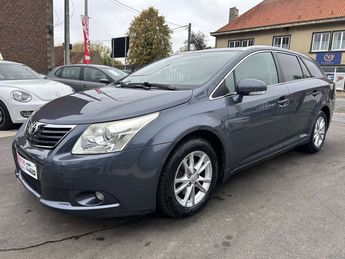  Voir détails -Toyota Avensis SW 2.0 D-4D Executive II à Saint-Ghislain (73)