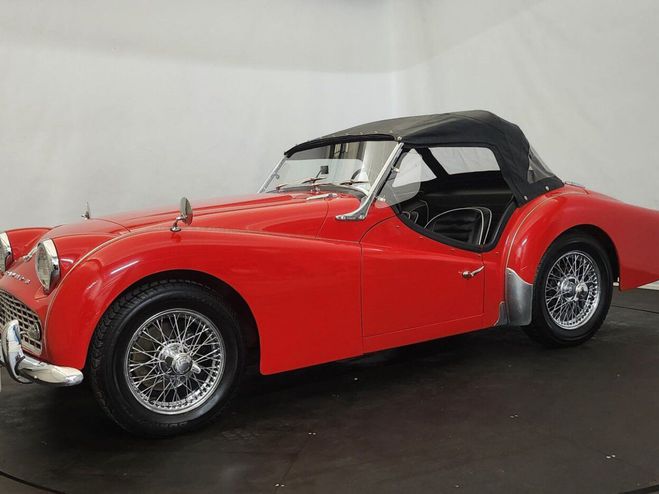 Triumph TR3 Triumph TR3  Rouge de 1961