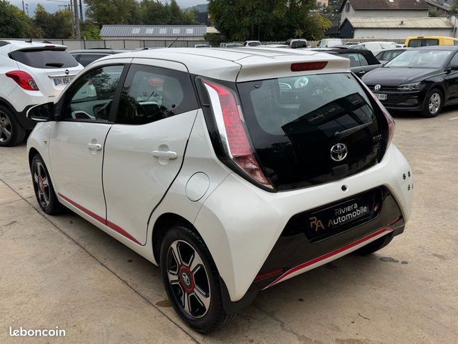 Toyota Aygo 1.0 VVTI 69Cv X-Red 5 Portes-Clim-Camra Blanc de 2016
