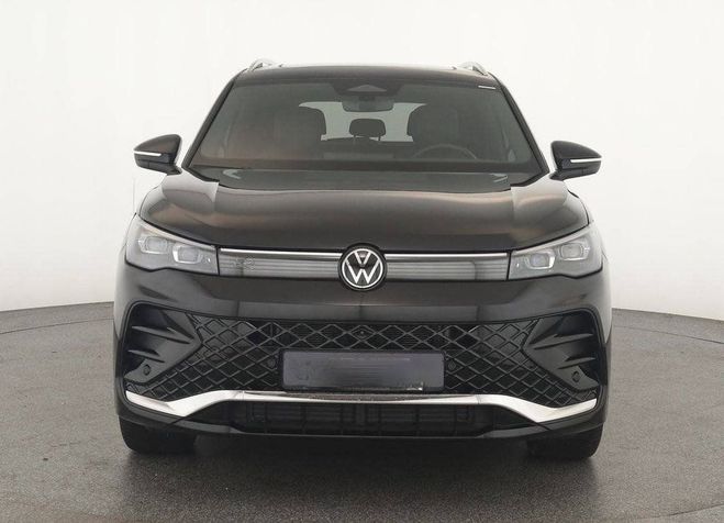 Volkswagen Tiguan 1.5 eTSI DSG R-Line cuir IQ Pano Nav 360 Effet Perle Noire Profonde de 2025