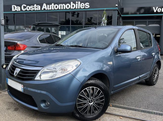 Cliquer pour voir la photo suivante Dacia Sandero GPL / ESSENCE 1.2 MPi 72 Cv PREMIERE MAI Gris de 2010
