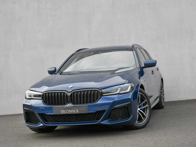 Cliquer pour voir la photo suivante BMW Serie 5 530 Saloon e - M-PACK - HUD - PANO - AMB Bleu de