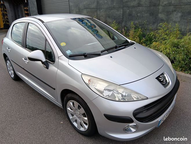 Peugeot 207 Belle 1.4 16v 2008 pack revise garanti e Gris de 2008