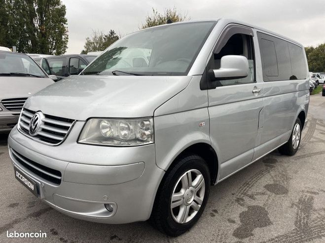 Cliquer pour voir la photo suivante Volkswagen Multivan 2.5 TDI 130CH CONFORT Gris de 2009