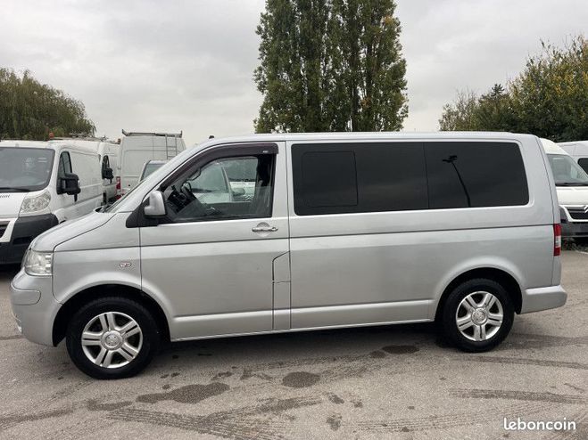 Volkswagen Multivan Volkswagen Multivan 2.5 TDI 130CH CONFORT Gris de 2009