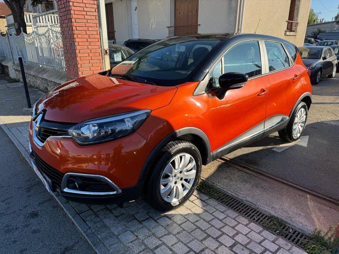 Cliquer pour voir la photo suivante Renault Captur I (J87) 0.9 TCe 90ch energy Zen ORANGE de 2017