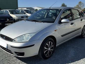  Voir détails -Ford Focus 1.8 TDdi90 Ambiente 5p à Saint-Mdard-d'Aunis (17)