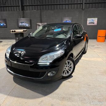  Voir détails -Renault Megane 1.2 tce 115cv dynamique garantie 3 mois à Dijon (21)